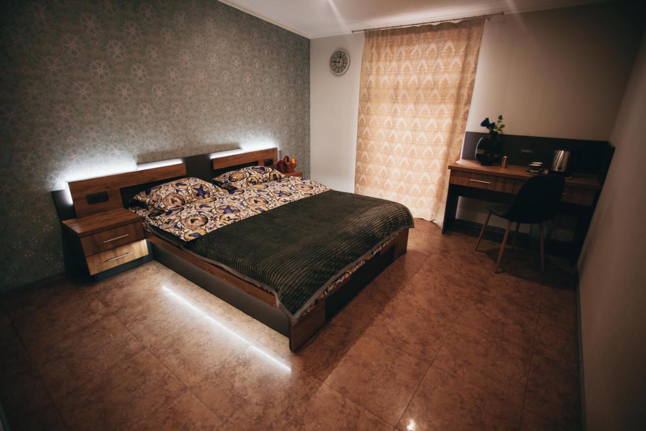 4Rooms Vinnitsa Eksteriør bilde